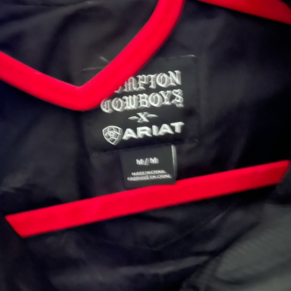 Aria vest.  Medium - Picture 3 of 3